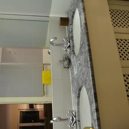 Loft Lambert Apartmán *